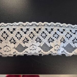 Lace, Vintage White 2" wide x 7 yds